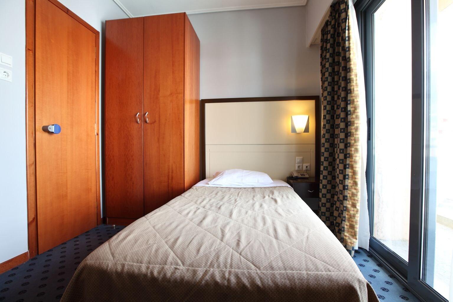 Galaxy Hotel Атина Екстериор снимка