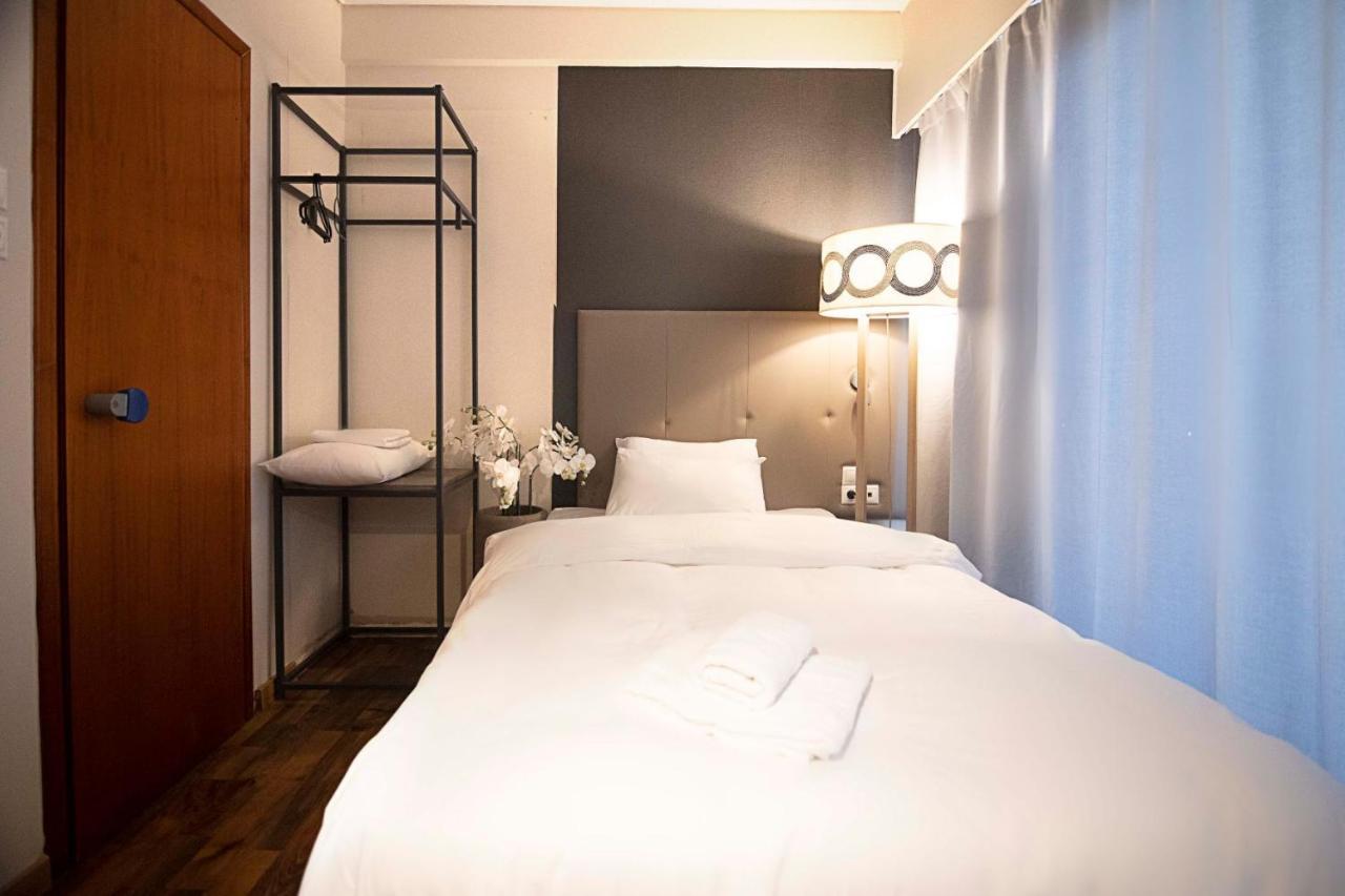 Galaxy Hotel Атина Екстериор снимка