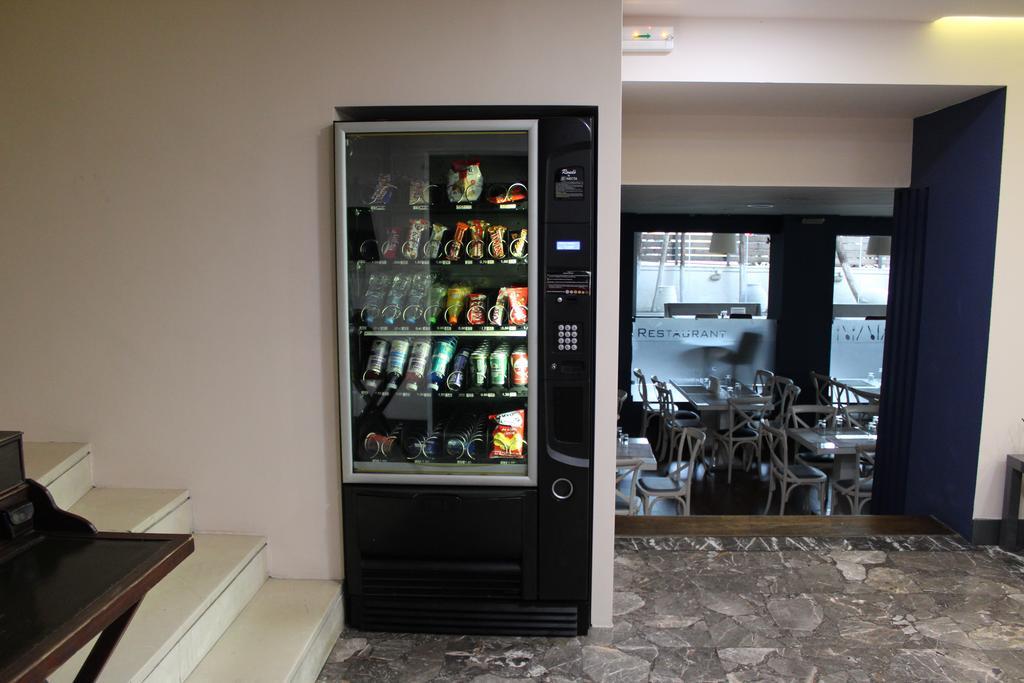 Galaxy Hotel Атина Екстериор снимка